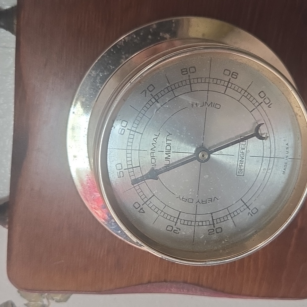 Vintage Springfield Instrument Co. Thermometer/Barometer/Humidity Guage - Picture 2 of 7